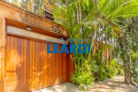 Casa com 4 Quartos para alugar, 310m² no Indianópolis, São Paulo