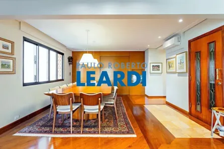 Apartamento com 4 Quartos à venda, 218m² no Vila Nova Conceição, São Paulo