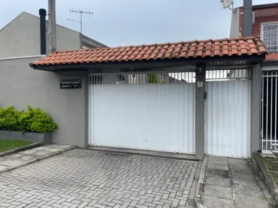Sobrado com 3 Quartos para alugar, 75m² no Xaxim, Curitiba