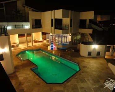 Casa de Condomínio com 4 Quartos para venda ou aluguel, 800m² no Alphaville, Santana de Parnaíba