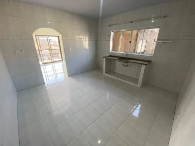 Casa com 2 Quartos para alugar, 40m² no Vila Mateo Bei, São Vicente