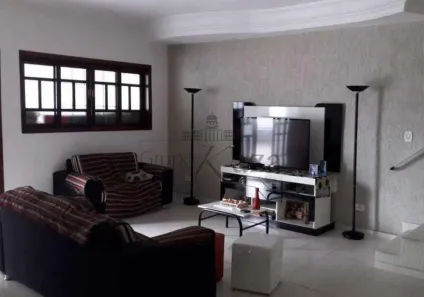 Casa com 3 Quartos à venda, 300m² no Jardim Santa Maria, Jacareí