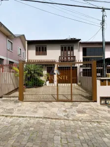 Sobrado com 3 Quartos à venda, 118m² no São Caetano, Caxias do Sul
