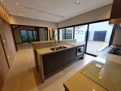 Casa de Condomínio com 4 Quartos à venda, 350m² no Vila Aviação, Bauru