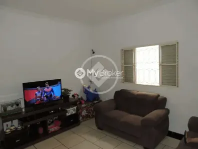 Casa com 3 Quartos à venda, 180m² no Jardim das Palmeiras, Uberlândia