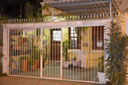 Casa com 2 Quartos à venda, 57m² no Auxiliadora, Porto Alegre