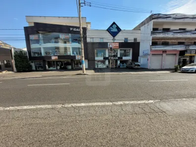 Ponto Comercial para alugar, 550m² no Carajás, Uberlândia