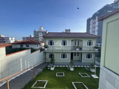Casa com 6 Quartos à venda, 274m² no Praia Comprida, São José