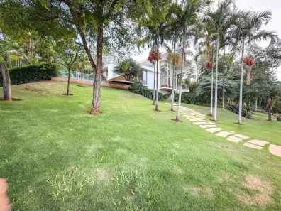 Sobrado com 4 Quartos à venda, 1588m² no Residencial Aldeia do Vale, Goiânia