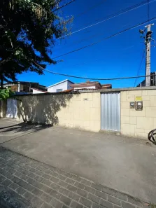 Casa com 4 Quartos para alugar, 240m² no Cordeiro, Recife