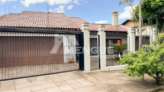 Casa com 3 Quartos à venda, 240m² no Vila Ipiranga, Porto Alegre