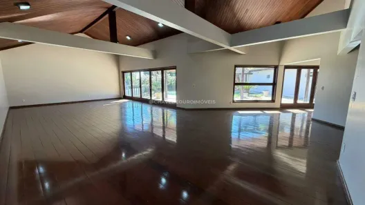Casa com 5 Quartos para alugar, 545m² no Vila Militar, Uberaba