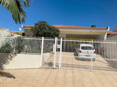 Casa com 4 Quartos à venda, 150m² no Jardim Acapulco, Marília