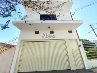 Casa com 3 Quartos para alugar, 180m² no Cidade Jardim, São Carlos