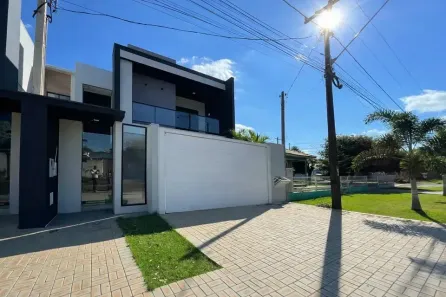 Sobrado com 3 Quartos à venda, 240m² no Jardim Porto Alegre, Toledo
