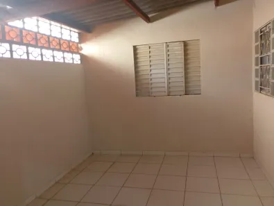 Casa com 2 Quartos para alugar, 40m² no Residencial Macedo Teles I, São José do Rio Preto