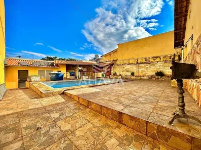 Casa com 3 Quartos à venda, 435m² no Planalto, Belo Horizonte