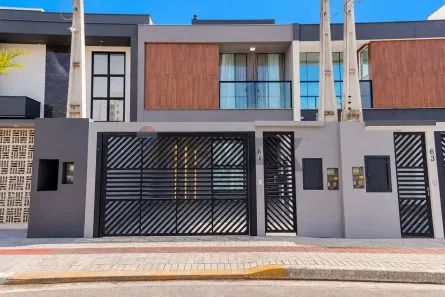 Sobrado com 3 Quartos à venda, 172m² no São Francisco de Assis, Camboriú