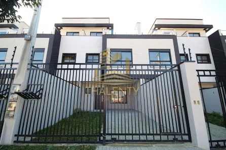 Sobrado com 3 Quartos à venda, 136m² no Cajuru, Curitiba