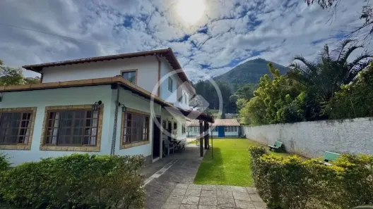 Casa de Condomínio com 6 Quartos à venda, 380m² no Albuquerque, Teresópolis