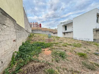 Lote/Terreno à venda, 360m² no Cabral, Contagem