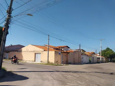 Casa com 4 Quartos à venda, 80m² no Guajeru, Fortaleza