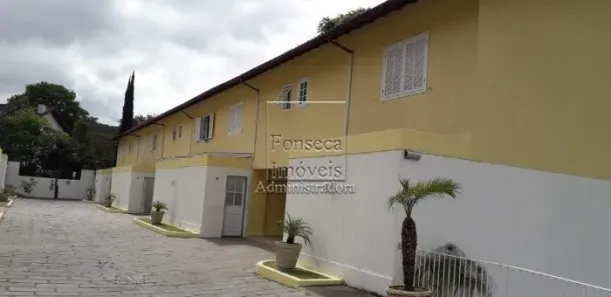 Casa de Condomínio com 3 Quartos à venda, 230m² no Corrêas, Petrópolis