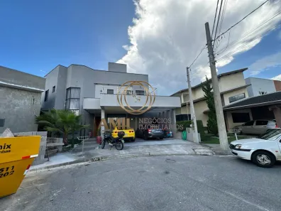 Sobrado com 5 Quartos à venda, 280m² no Parque São Cristóvão, Taubaté