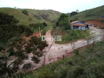 Fazenda/Sítio com 2 Quartos à venda, 180m² no Registro, Taubaté