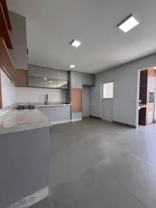 Apartamento com 3 Quartos para alugar, 101m² no Zona 07, Maringá