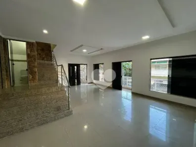 Casa de Condomínio com 3 Quartos para alugar, 240m² no Recreio dos Bandeirantes, Rio de Janeiro