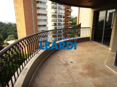 Apartamento com 4 Quartos à venda, 270m² no Vila Suzana, São Paulo