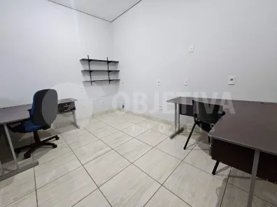 Sala Comercial para alugar, 35m² no Daniel Fonseca, Uberlândia