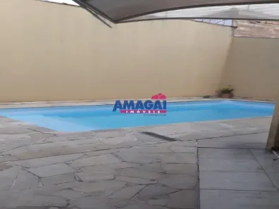 Sobrado com 4 Quartos à venda, 202m² no Jardim Terras de São João, Jacareí