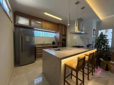 Casa de Condomínio com 3 Quartos à venda, 230m² no Jardim Clube do Bosque, Leme
