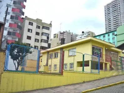 Imóvel Comercial com 5 Quartos para alugar, 500m² no Centro, Caxias do Sul