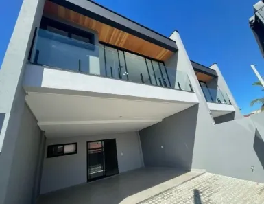 Sobrado com 3 Quartos à venda, 147m² no Itacolomi, Balneário Piçarras