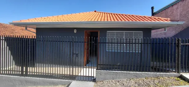 Casa com 3 Quartos à venda, 56m² no Santa Cândida, Curitiba