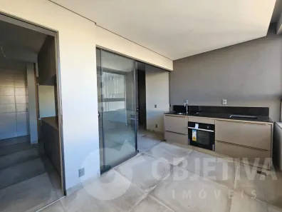 Apartamento com 3 Quartos para alugar, 95m² no Osvaldo Rezende, Uberlândia