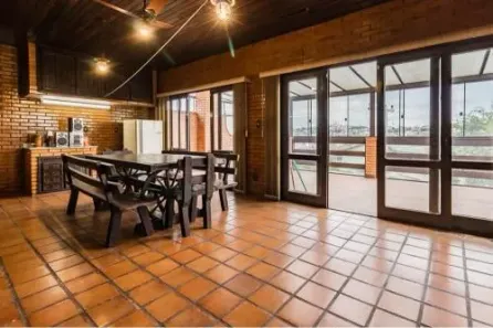 Casa com 3 Quartos à venda, 380m² no Partenon, Porto Alegre