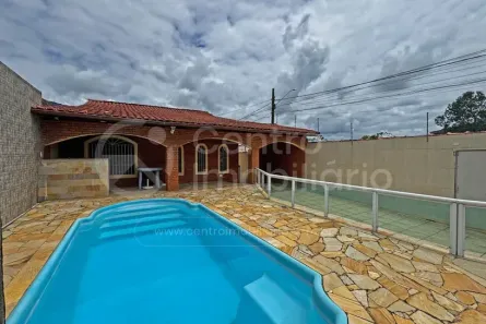 Casa com 3 Quartos à venda, 239m² no Estância Balneária Maria Helena Novaes, Peruíbe
