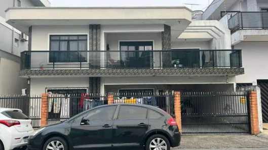 Casa com 4 Quartos à venda, 300m² no Municípios, Balneário Camboriú