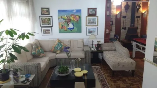 Casa com 5 Quartos à venda, 250m² no Três Figueiras, Porto Alegre