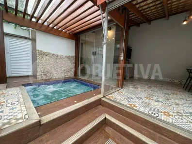 Casa com 3 Quartos à venda, 200m² no Laranjeiras, Uberlândia