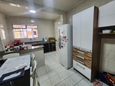 Casa com 2 Quartos à venda, 205m² no Nova Gerty, São Caetano do Sul