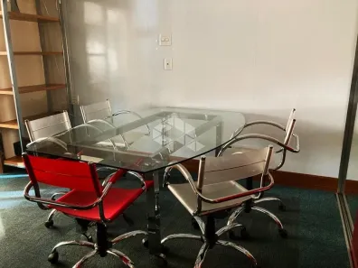Sala Comercial à venda, 68m² no Petrópolis, Porto Alegre