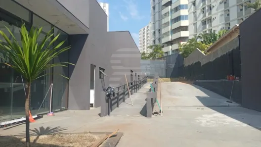 Prédio Comercial para alugar, 438m² no Cambuí, Campinas