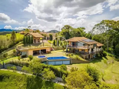 Casa com 5 Quartos à venda, 460m² no Itaipava, Petrópolis