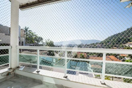 Casa de Condomínio com 5 Quartos à venda, 526m² no Charitas, Niterói