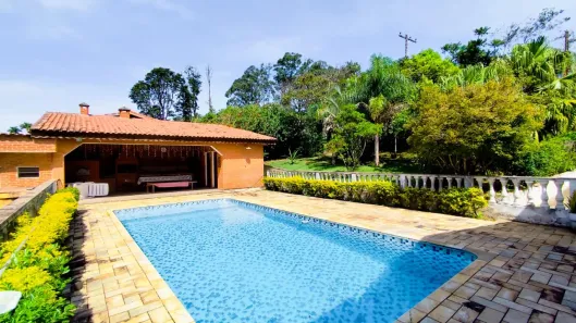 Fazenda/Sítio com 4 Quartos à venda, 2000m² no Chácaras Berro D'Água, Itu